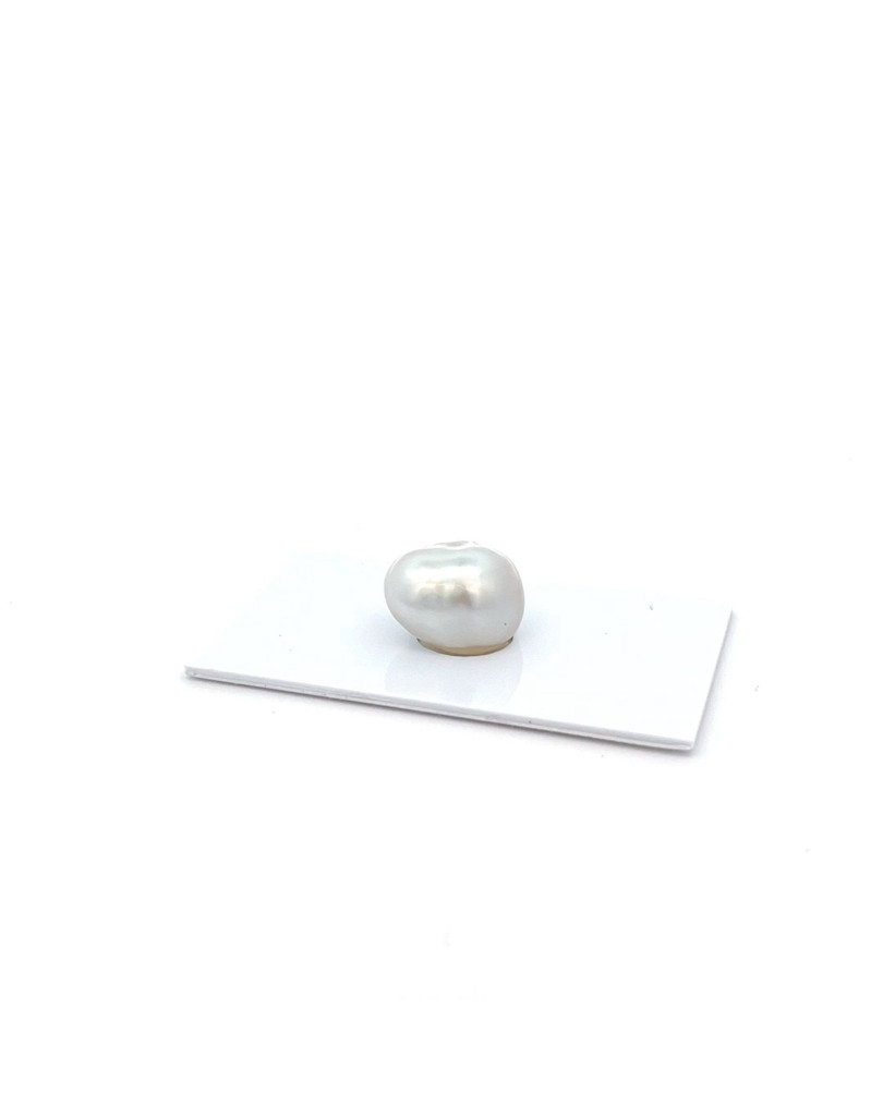 14.68x12.57mm South Sea pearl , origin Australia , fine  grade