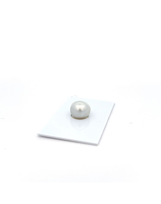 13.07x11.51mm South Sea pearl , origin Australia , fine  grade