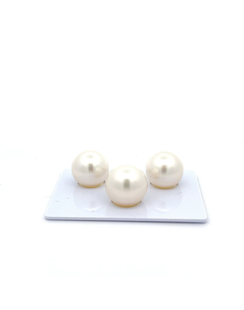 12mm+ fine  grade South Sea pearl, Australia