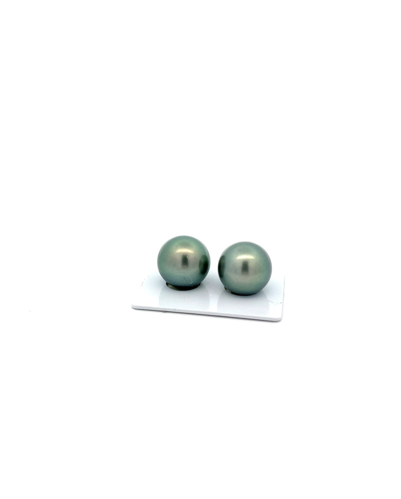 15mm+ jewel  grade Tahitian Black pearl, French Polynesia  