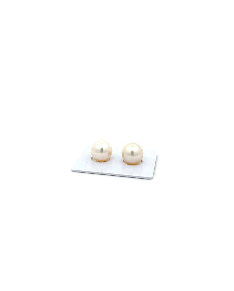9mm+ fine  grade South Sea pearl, Indonesia