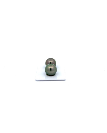 12mm+ fine  grade Tahitian Black pearl, French Polynesia  