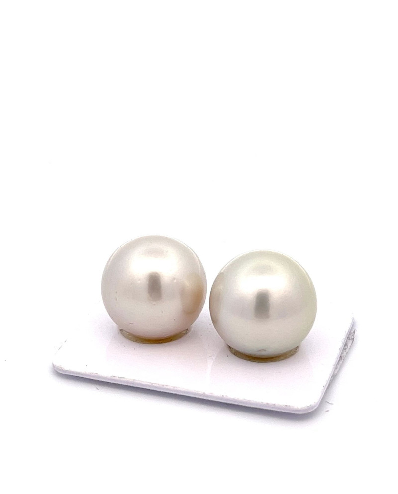 15mm+ fine  grade Tahitian Black pearl, French Polynesia  