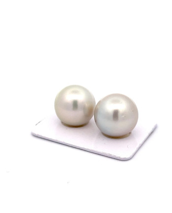 15mm+ fine  grade Tahitian Black pearl, French Polynesia  