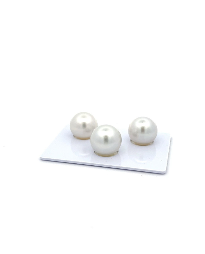 12mm+ fine  grade South Sea pearl, Australia