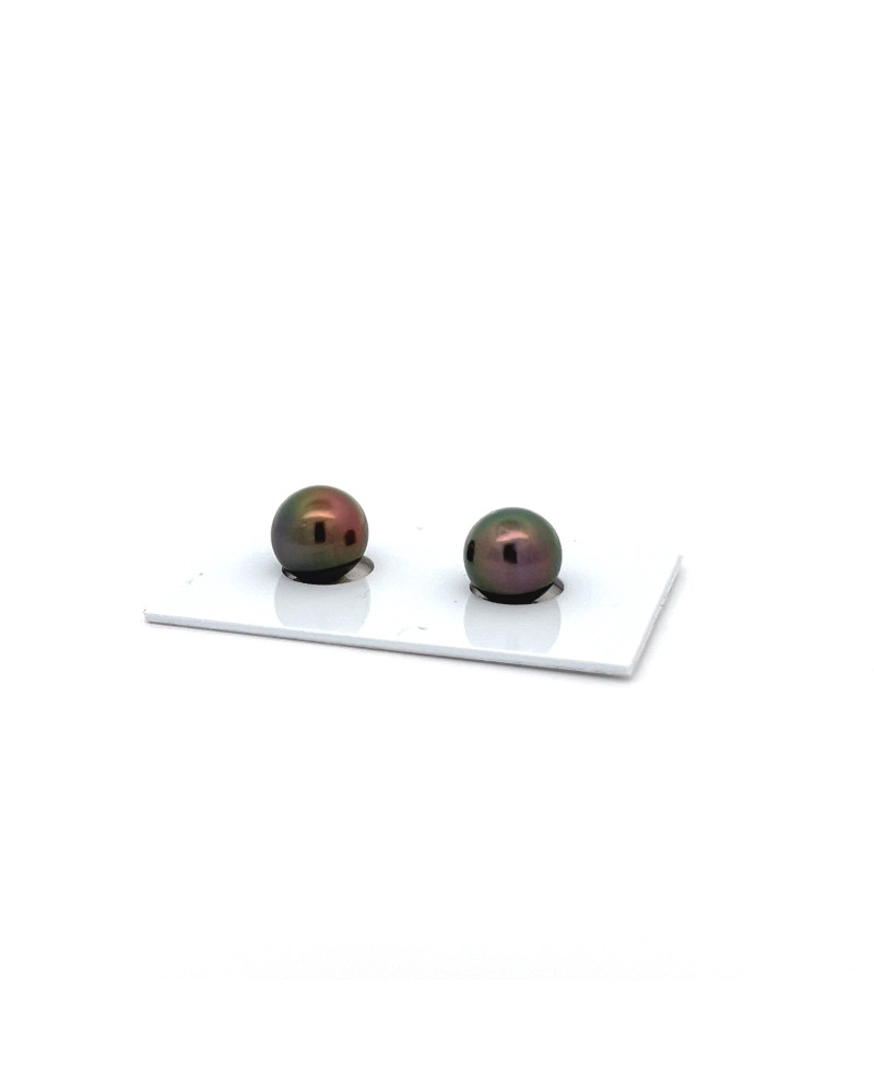 9mm+ jewel  grade Tahitian Black pearl, French Polynesia  