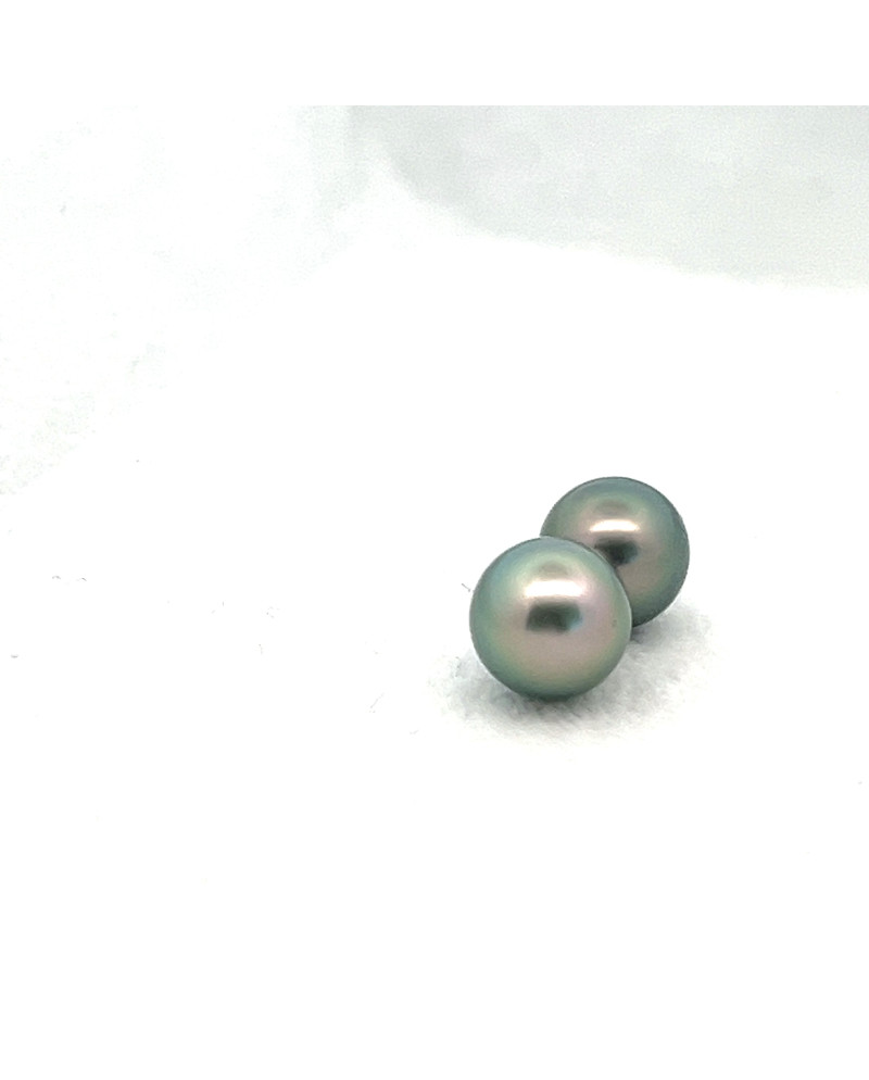 9mm+ gem  grade Tahitian Black pearl, French Polynesia  