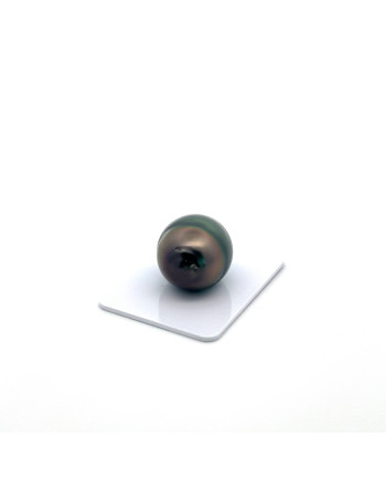 17mm+ fine  grade Tahitian Black pearl, French Polynesia  
