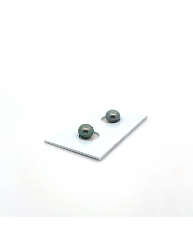 6mm+ gem  grade Tahitian Black pearl, French Polynesia  