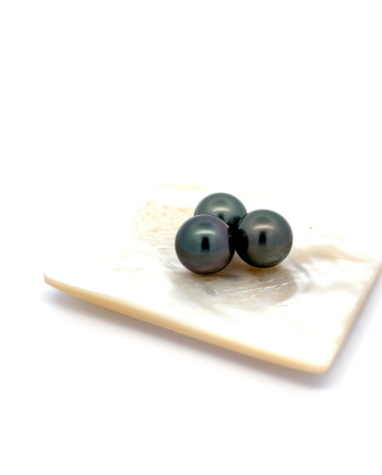 12mm+ gem  grade Tahitian Black pearl, French Polynesia  