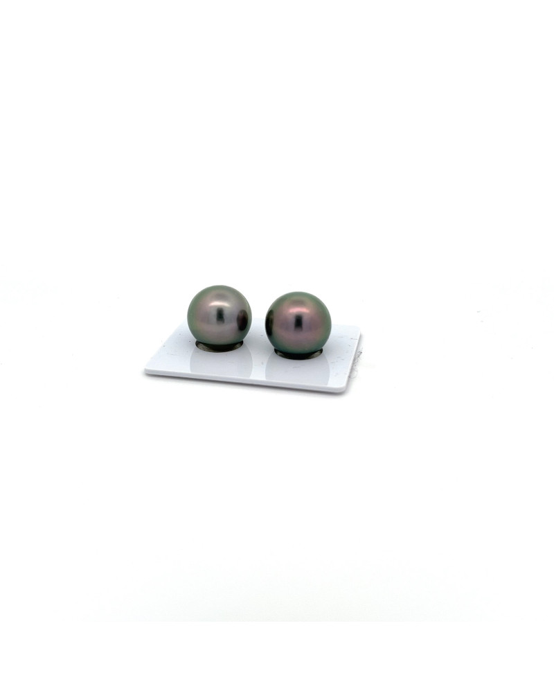 12mm+ fine  grade Tahitian Black pearl, French Polynesia  
