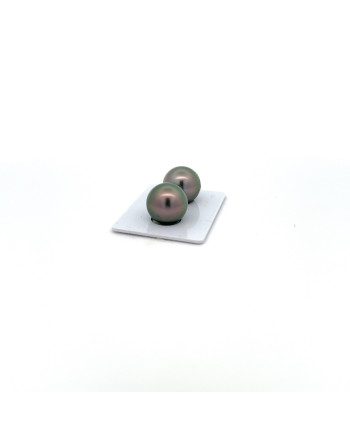 12mm+ fine  grade Tahitian Black pearl, French Polynesia  