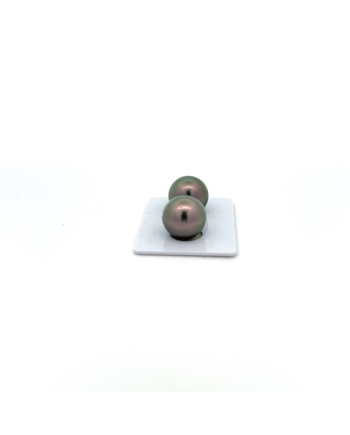 12mm+ fine  grade Tahitian Black pearl, French Polynesia  