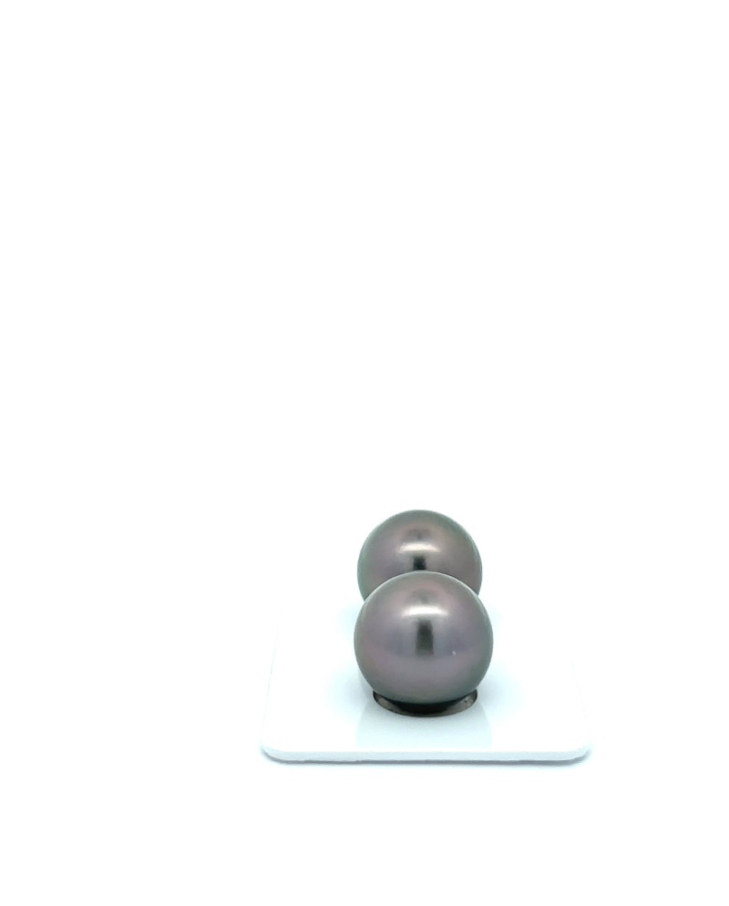 12mm+ jewel  grade Tahitian Black Pearl, French Polynesia  