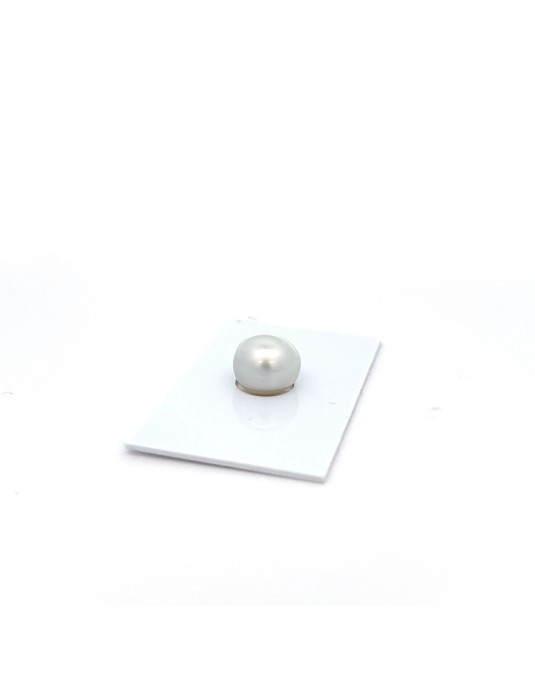 13.07x11.51mm South Sea pearl , origin Australia , fine  grade