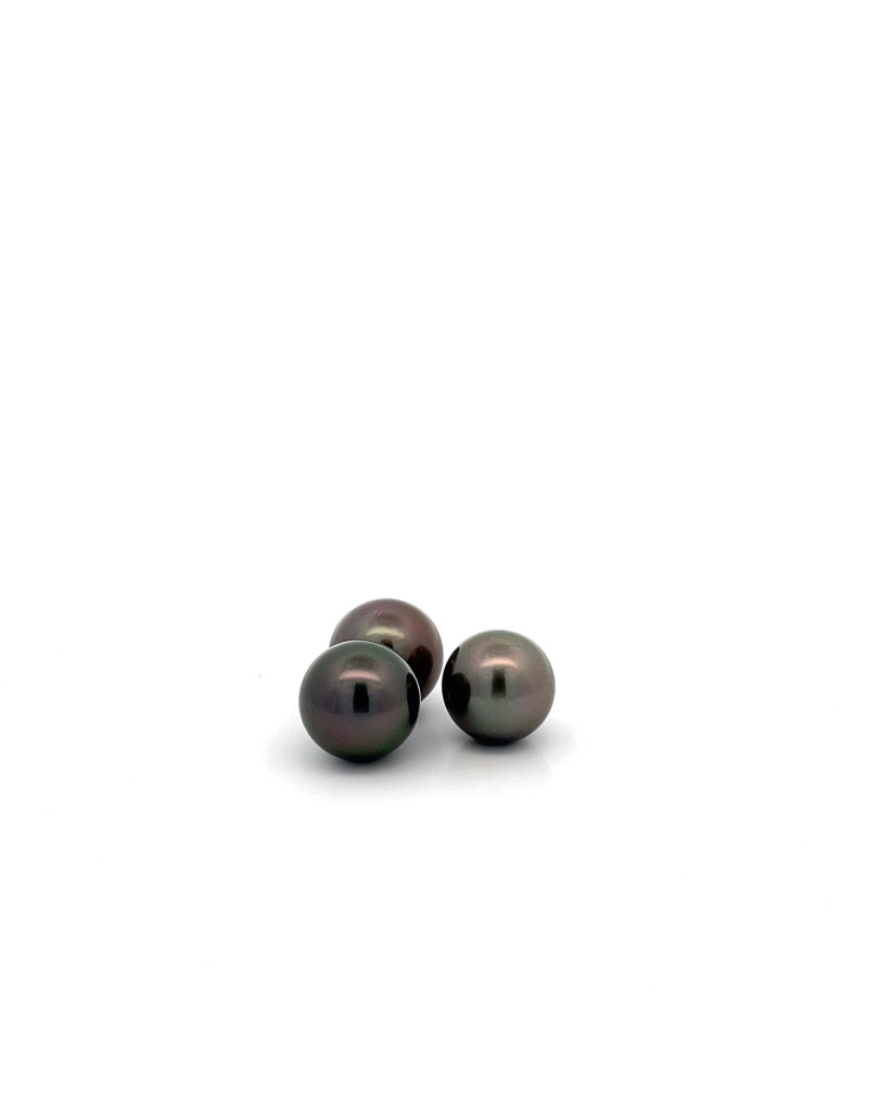 9mm+ fine  grade Tahitian Black pearl, French Polynesia  