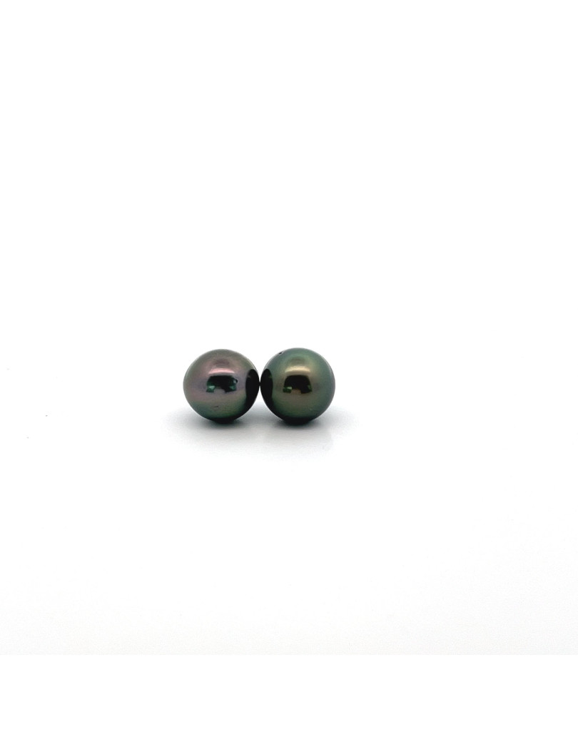 9mm+ jewel  grade Tahitian Black pearl, French Polynesia  