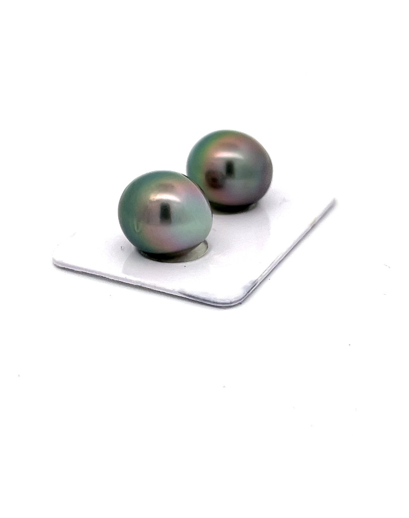 12mm+ fine  grade Tahitian Black pearl, French Polynesia  
