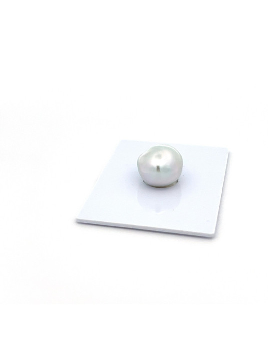 11.24*12.71*15.47mm South Sea pearl , origin Indonesia , fine  grade