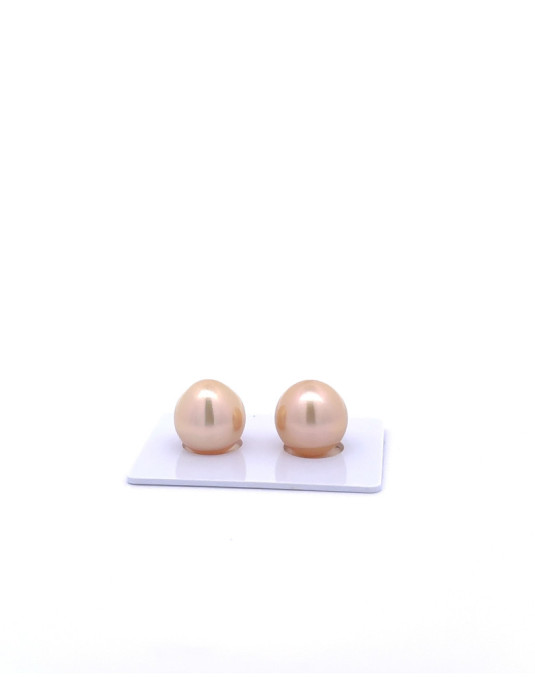 12.13/11.96mm South Sea pearl , origin Philippines , fine  grade