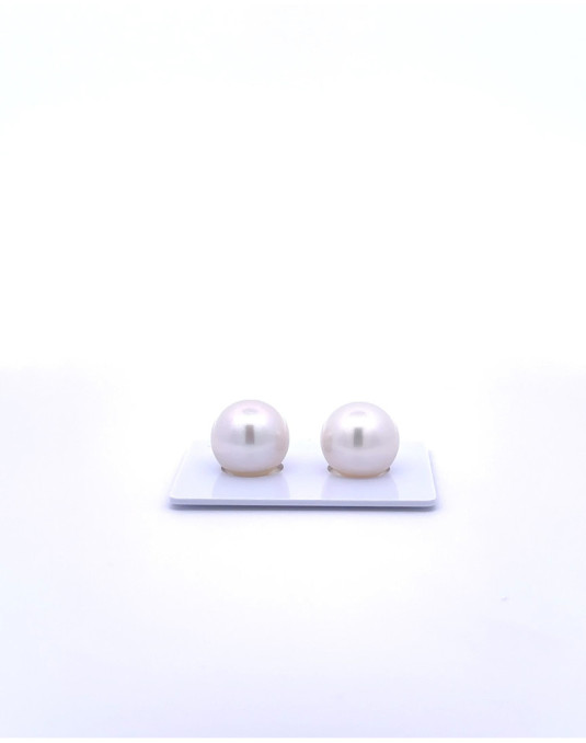 12mm+ gem  grade South Sea pearl, Indonesia