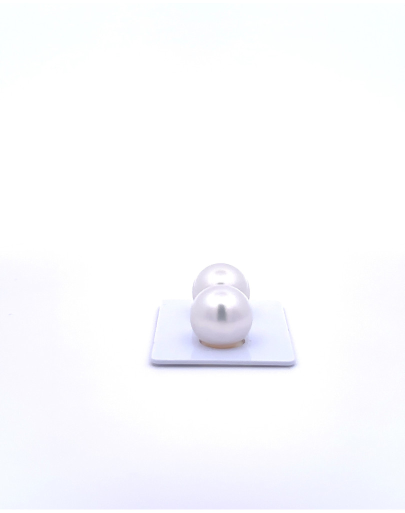 13.82/13.70mm South Sea pearl , origin Indonesia , fine  grade